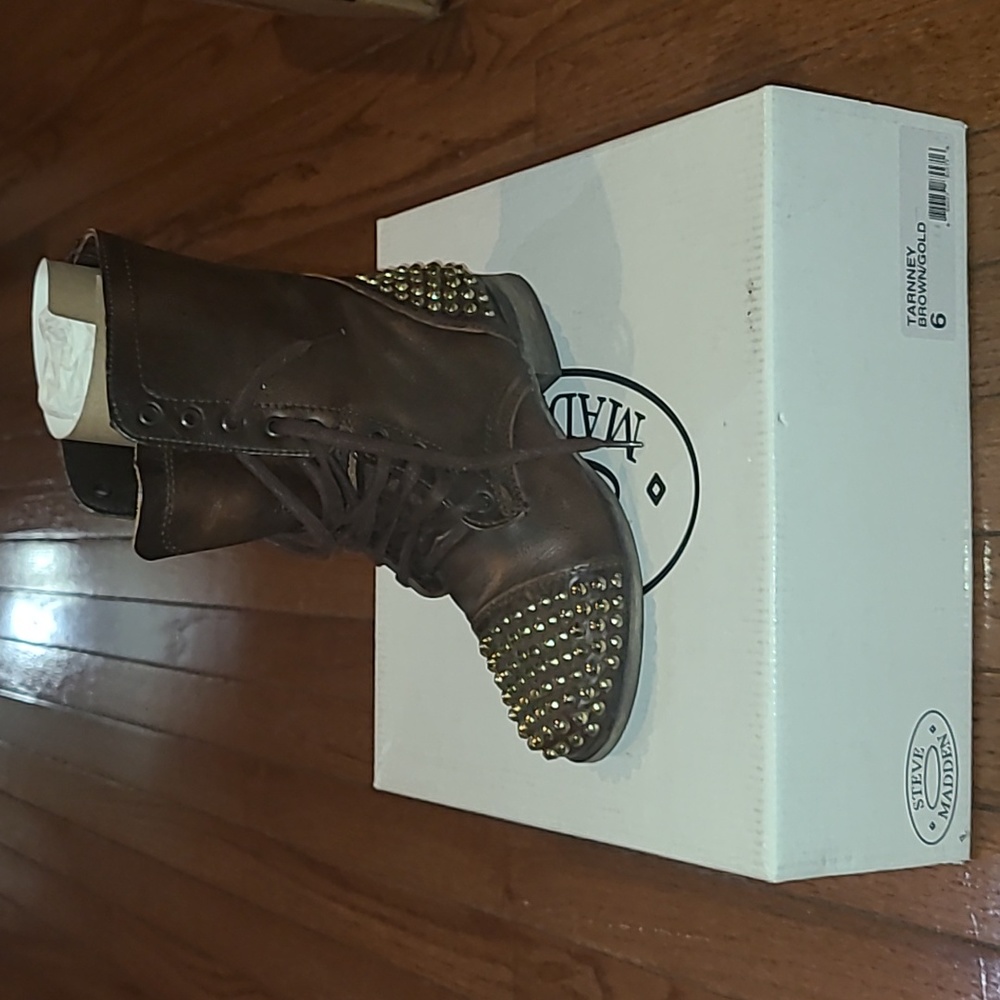 Steve Madden Tarnney Brown studded combat bootie. Sz 6. EUC!